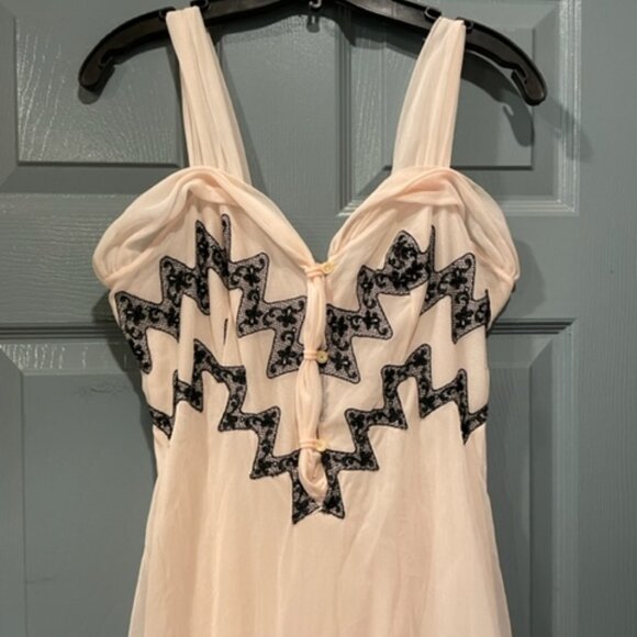 Schiaparelli very rare gown, circa 30s-40s, pink w/black lace, 36 exc. condition - Picture 3 of 5